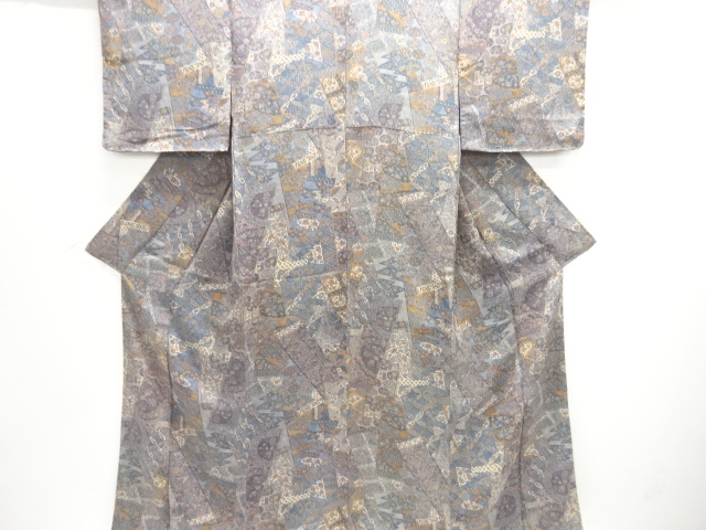 縮緬地巻物に花古典柄小紋着物